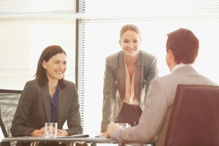 外貿(mào)企業(yè)選擇翻譯公司要注意這些問(wèn)題