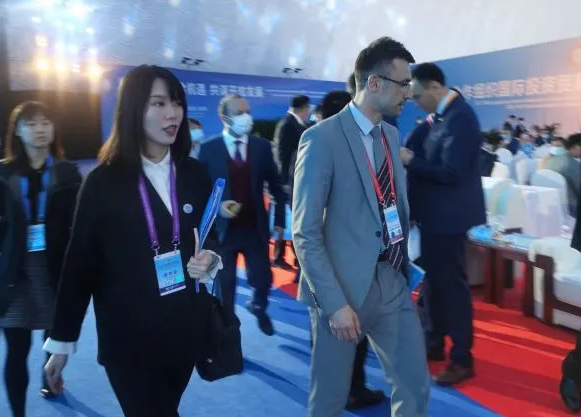 合肥展會陪同翻譯需要了解的內(nèi)容有哪些，陪同翻譯介紹